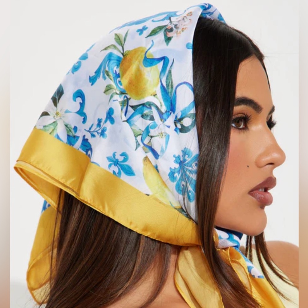 New Fashion Nova Amalfi Coast Lemon Head Wrap Yellow & blue combo